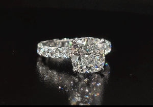 Oval Lab Grown Diamond Engagement Rings: Shape and Style Guide