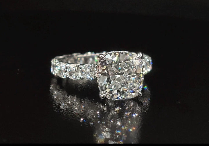 Oval Lab Grown Diamond Engagement Rings: Shape and Style Guide