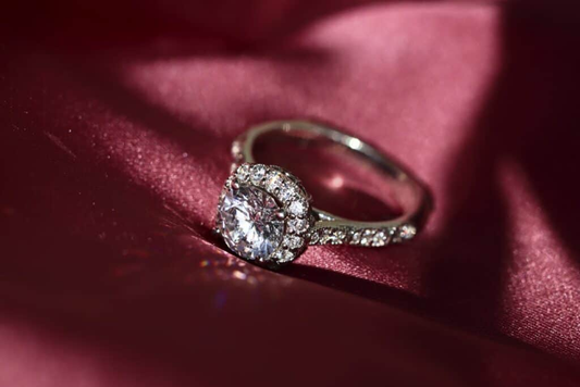 How much is a 2 carat engagement ring?