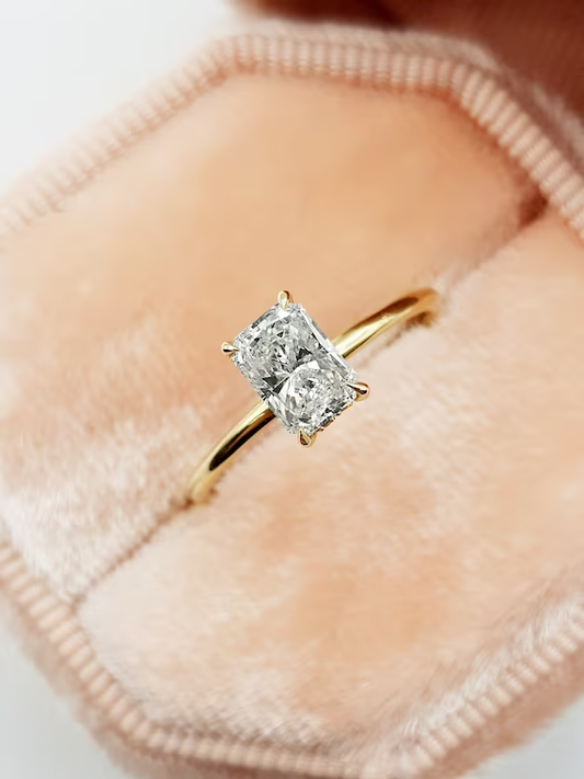 How much is a 4 carat engagement ring Worth?